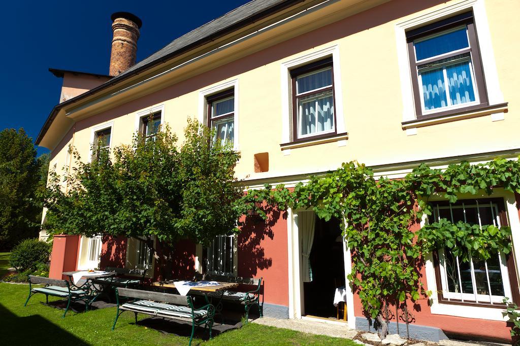 Gasthof Braeuer - Familie Eibensteiner Weißkirchen in Steiermark エクステリア 写真