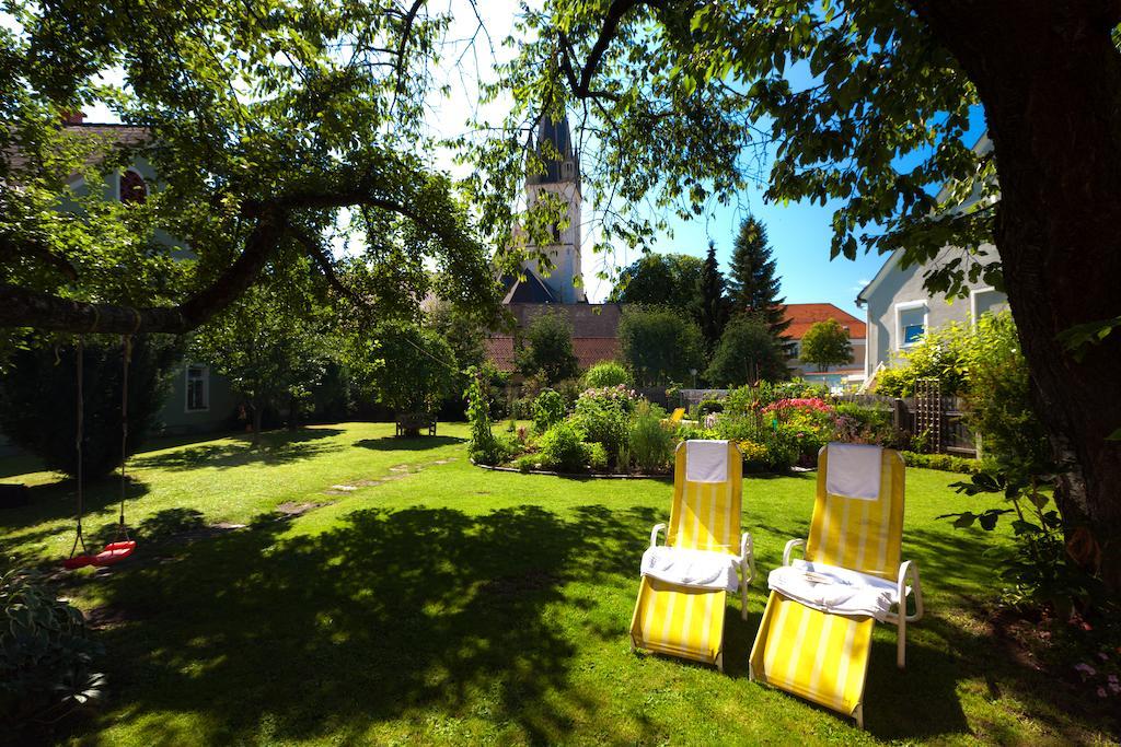 Gasthof Braeuer - Familie Eibensteiner Weißkirchen in Steiermark エクステリア 写真
