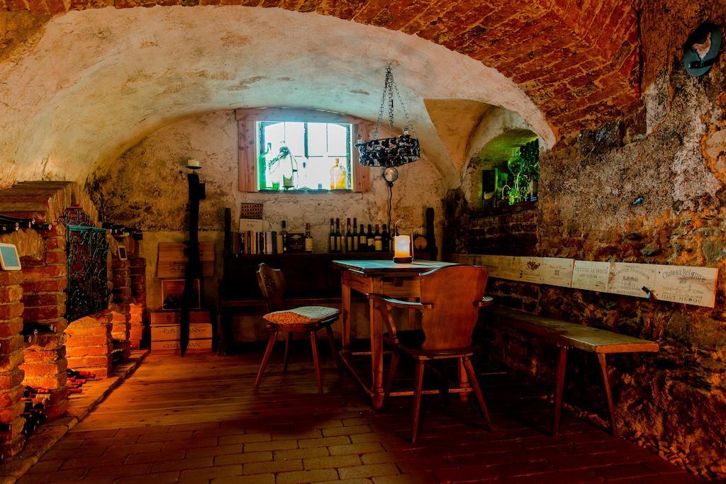 Gasthof Braeuer - Familie Eibensteiner Weißkirchen in Steiermark エクステリア 写真
